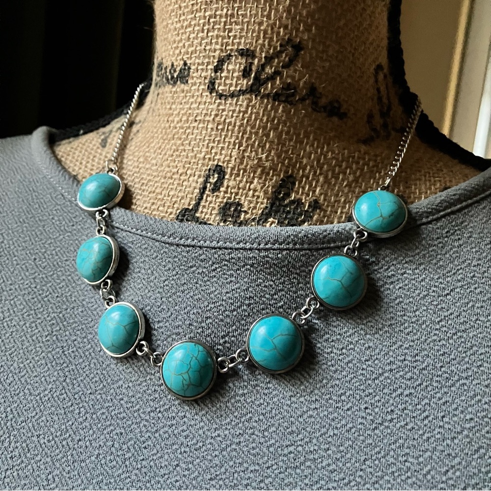 Turquoise round stone silver necklace and earrings